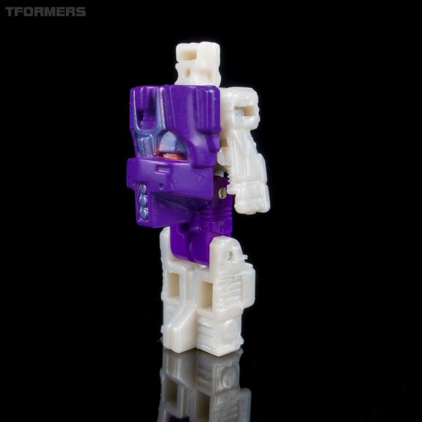 TFormers Gallery   Siege On Cybertron Tidal Wave 040 (40 of 124)